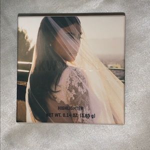 KKW beauty forever highlight